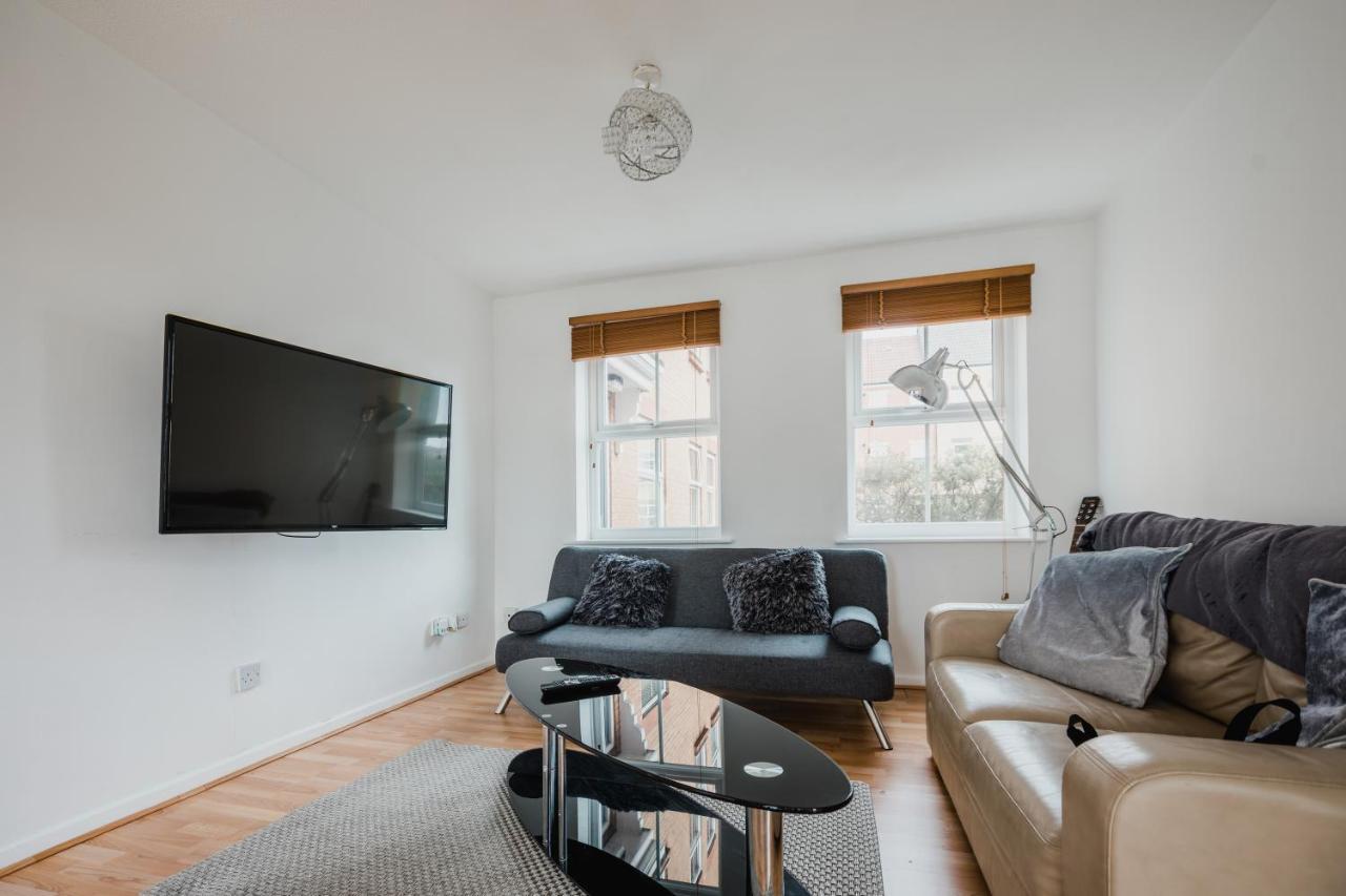 Hullidays Victora Dock- Refurbished 2024 Apartment Kingston upon Hull Luaran gambar